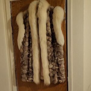 Elegant Fur Vest in Cream and Brown
